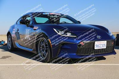 media/Nov-09-2025-Speed Ventures (Sun) [[388b781dcd]]/Around the Pits/